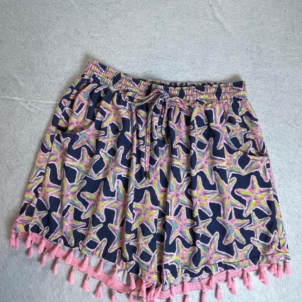 Women's Simply Southern starfish shorts with pink tassels, size L/XL